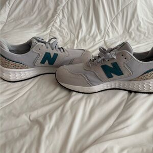 Women’s New Balance Sneakers. Worn once. Like new condition!